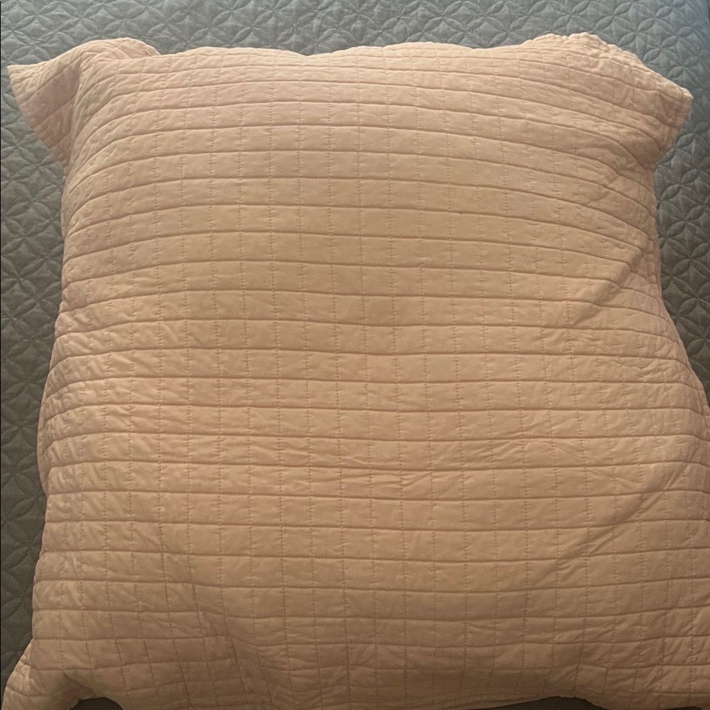 NWOT New Quilted Euro Pillow Pink